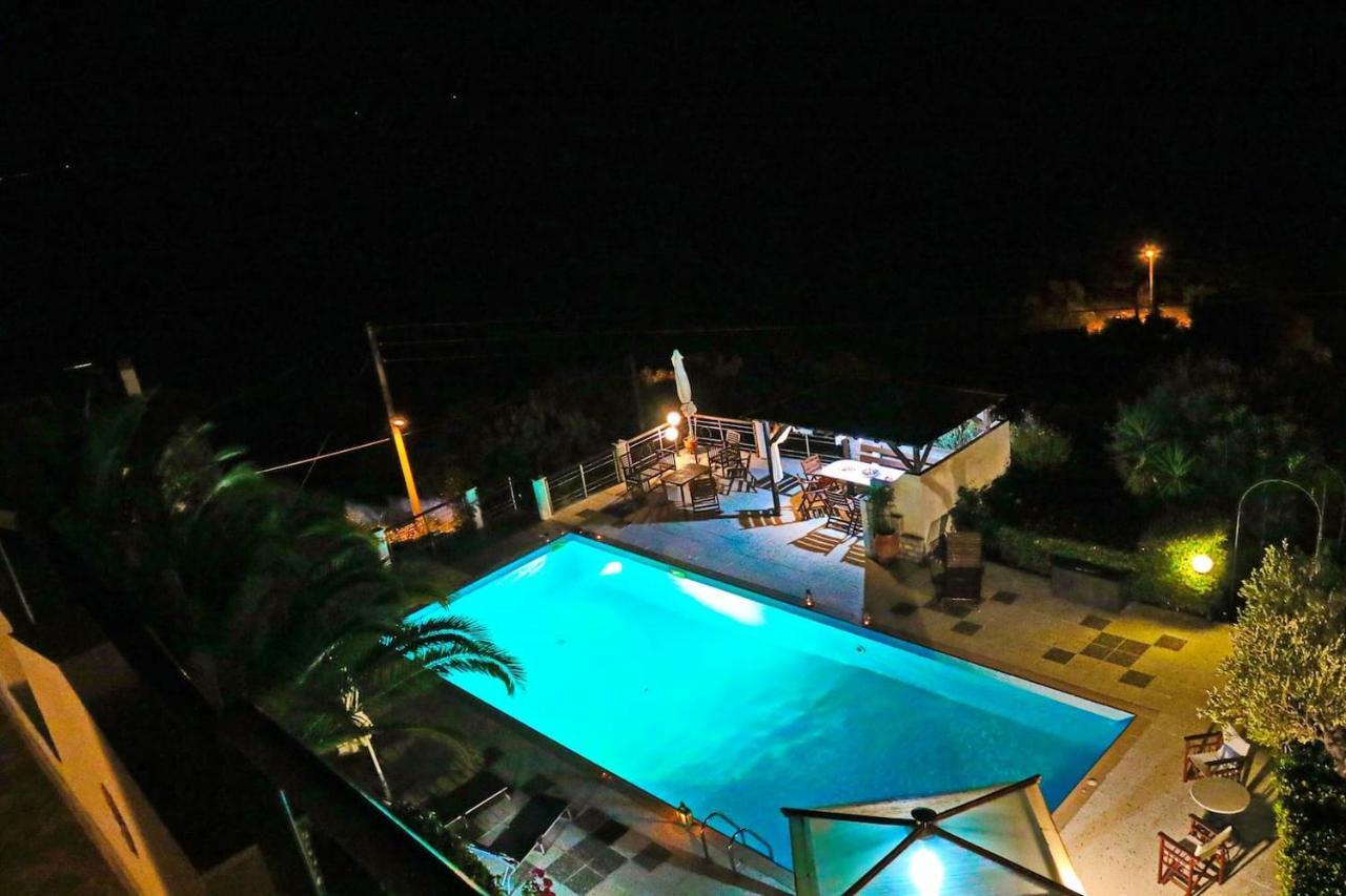 Coral Suite PalaiónTsiflíkion Exterior foto